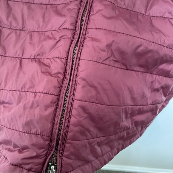 Patagonia womens maroon nano puff trench jacket sz.M/L missing size tag flawed - Picture 6 of 9